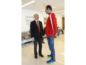 Eski Milli Basketbolcuya Beyin Pili