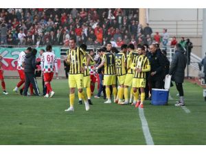 Derbide Elektrik Şoku!