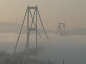 İstanbul Güne Sisle Uyandı