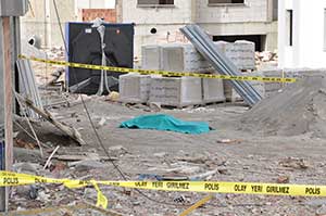 10. Kattan Düşen 17 Yaşındaki İnşaat İşçisi Hayatını Kaybetti