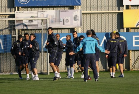 Fenerbahçe, Alexsiz çalıştı 