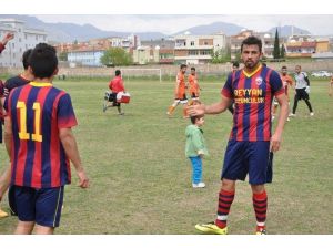 Penaltı Kararına Kızan Futbolcular Sahayı Terk Etti