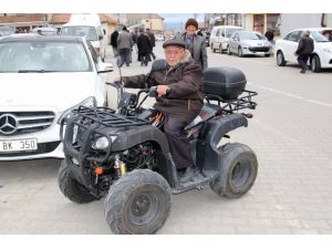 Gençlere Taş Çıkartıyor