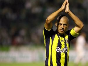 Alex Saracoğlu’na Geliyor