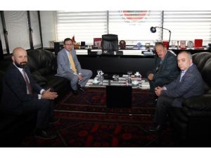 Mehmet Kasapoğlu’ndan İlhan Cavcav’a Nezaket Ziyareti