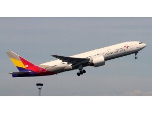 Yolcu Uçağı Pistten Çıktı