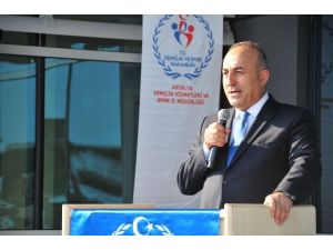 Bakan Çavuşoğlu’ndan Üniversite Öğrencilerine: Tartışın Ama Çatışmayın