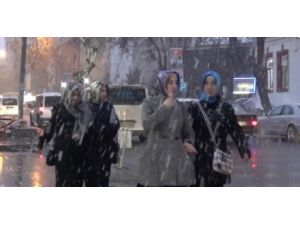 Kars’ta Kar Yağışı