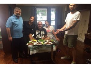 İbo Hastane Odasında Çiğ Köfte Keyfi Yaptı