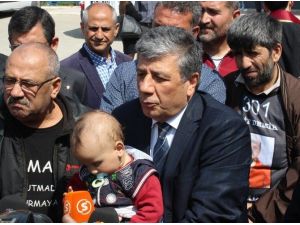 Chp’li Balbay Şehit Madenci Oğluyla Açıklama Yaptı