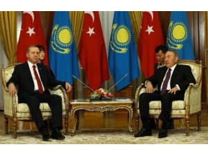 Baş Başa Görüştüler