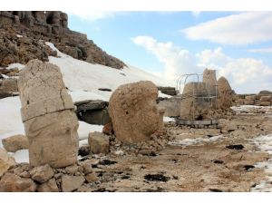 Nemrut Dağı Ziyaretçilerini Bekliyor