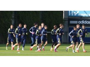Fenerbahçe Maç Hazırlıklarını Sürdürüyor