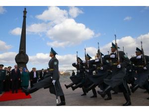 Cumhurbaşkanı Erdoğan, Vatan Koruyucuları Anıtı’nı Ziyaret Etti