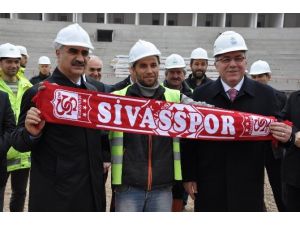 Toki Başkanı Turan, Türkiye’nin İlk ‘Ekolojik Stadı’ İnceledi
