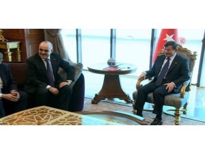 Başbakan Azeri Bakanı Kabul Etti