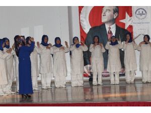 İşitme Engellilerden Kur’an-ı Kerim Ziyafeti