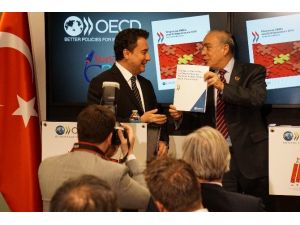 Babacan: “Krizin Etkileri Atlatılamadı”