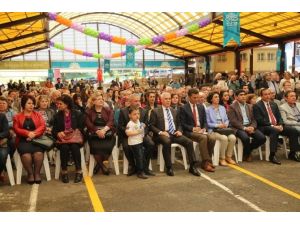 Organik Pazarda Çiftçiler Tohumlarını Takas Etti