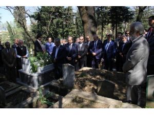 Arınç’tan 30 Yıllık Vefa