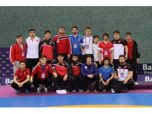 Genç Grekoromenciler Bakü’de İkinci Oldu