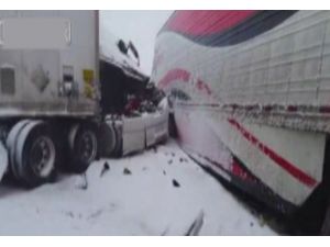 70 Araç Birbirine Girdi