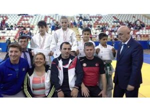 Yalovalı Küçük Judocu Türkiye Üçüncüsü Oldu