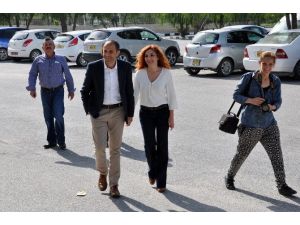 Kktc’de Bağımsız Aday Özersay Oyunu Kullandı