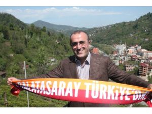 Tırnaklarımla Kazıdım