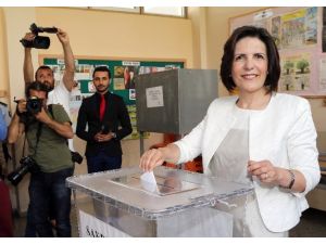 Sibel Siber Oyunu Kullandı