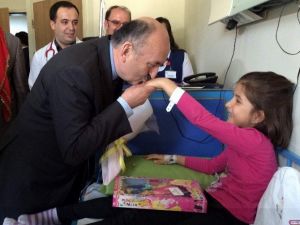 Sağlık Bakanı Müezzinoğlu Orhaneli’de İncelemelerde Bulundu