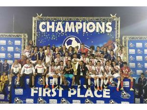 Trabzonlu Gençler Dünya Şampiyonu