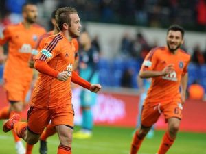 Takımını Sırtlamaya Devam Ediyor