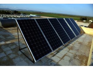 Suriye’de Kamplar Güneş Enerjisi İle Aydınlanıyor