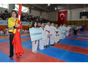 8’inci Üsküdar Spor Oyunları Başladı