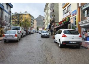Tunceli’de Dolu Yağışı Hayatı Olumsuz Etkiledi
