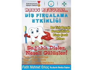 Binlerce Çocukla Diş Fırçalama Rekoru