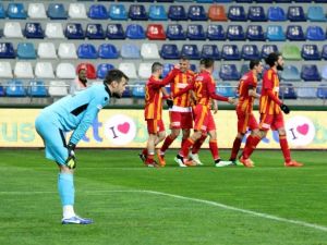 Zirvedeki Yerini Sağlamlaştırdı