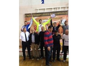 Ağır Siklette Şampiyon Fatih Çimiç