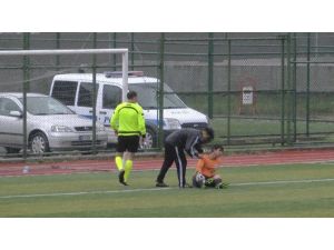 (Özel Haber) Kalesinde Beşinci Golü Yiyince Hüngür Hüngür Ağladı