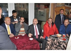 Sağlık Bakanı Bisiklete Bindi, Vatandaşla Kahvaltı Yaptı