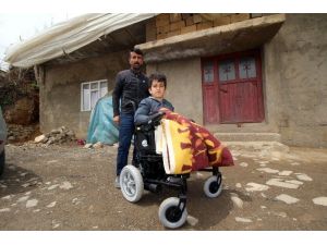 Tekerlekli Sandalyeyle Özgürlüğüne Kavuştu