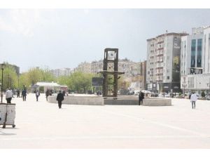 Vatandaşlar Partilerin Vaatlerini Yorumladı