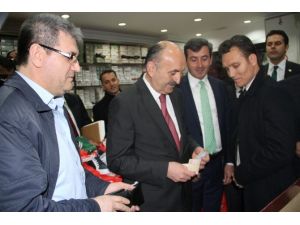 Bakandan Görülmemiş Ayakkabı Pazarlığı