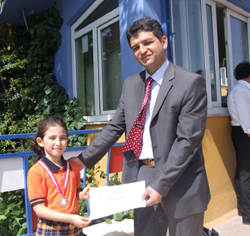 Minik öğrencilerden resim yarışması