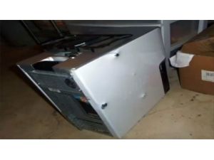 Bilgisayarına Kurşun Yağdırdı