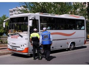 Engelli Yolcuyu Almayan Otobüs Sürücüsüne İdari Para Ve 1 Ay Hizmetten Men Cezası