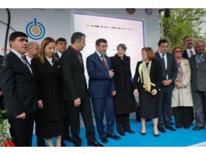 Bakan Yılmaz, Kuluçka Merkezi’nin Açılışına Katıldı