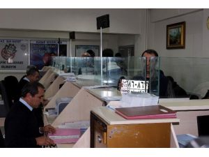 Suriyelilerin Araçlarına Türk Plakası Verilmeye Başlandı
