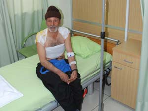 Ev Yangını: 3 Yaralı